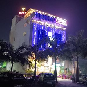 The Tripti Hotel & Banquets