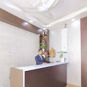 Oyo Flagship 13652 Hotel Rajput